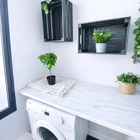 Les Palmiers Moderne A 10 Min De Rouen Holiday home *