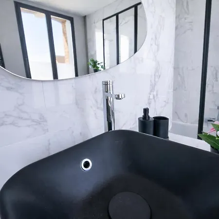 Les Palmiers Moderne A 10 Min De Rouen Holiday home
