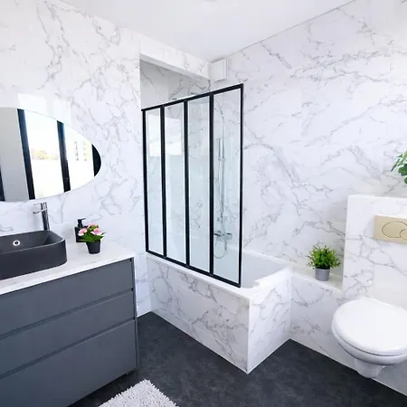 Les Palmiers Moderne A 10 Min De Rouen Holiday home